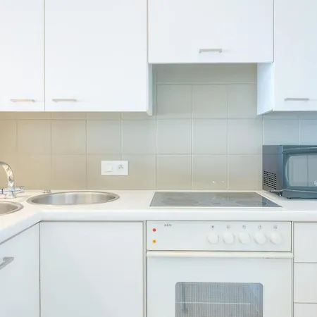 Stunning Seaview With Parking شقة *