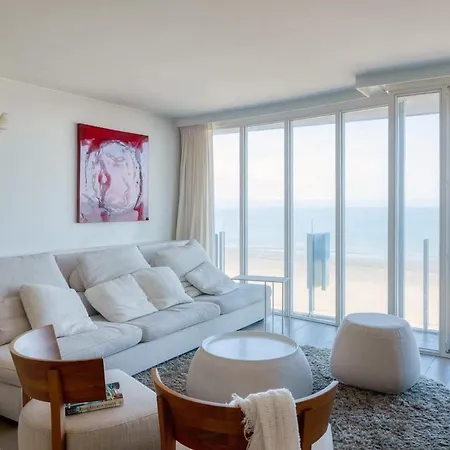 Stunning Seaview With Parking Nieuwpoort