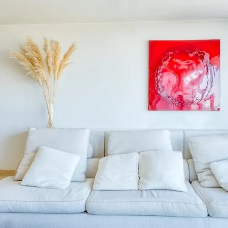 Stunning Seaview With Parking Apartment