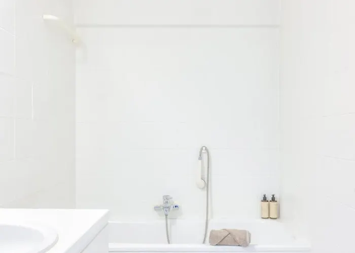 Stunning Seaview With Parking شقة نيوبورت