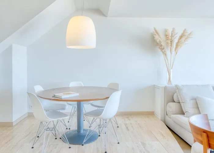 Stunning Seaview With Parking *